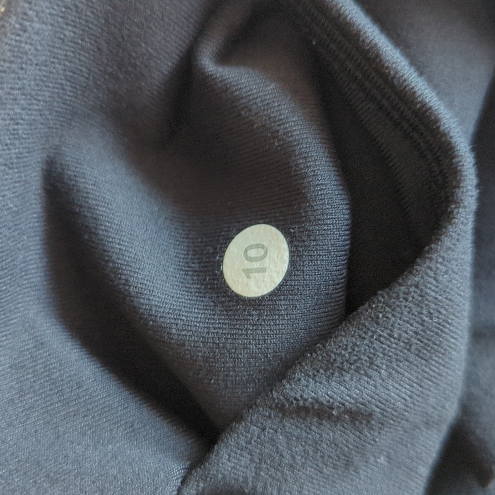 Lululemon Black Leggings with Side Accents - Picture 7 of 7